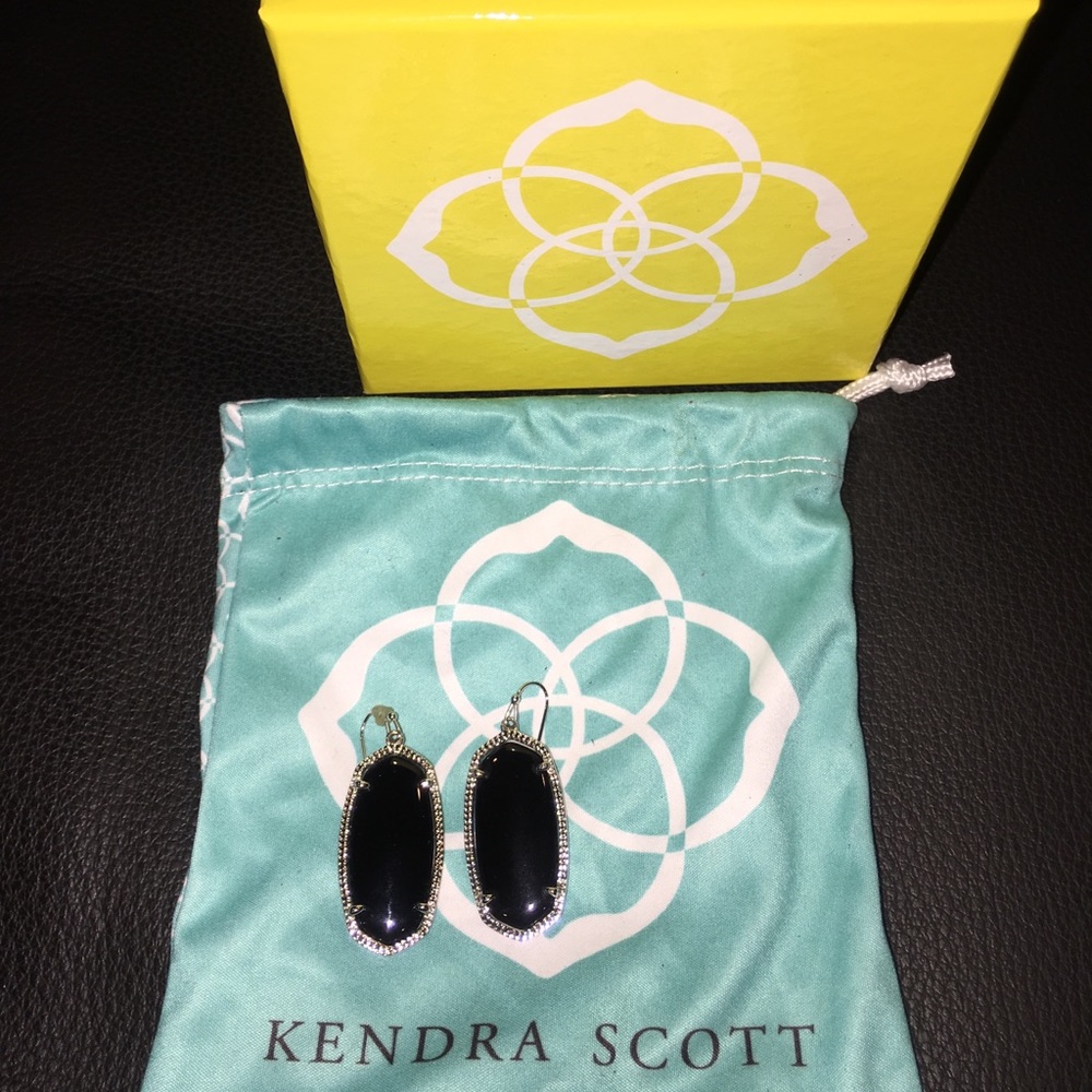 Kendra scott earring new